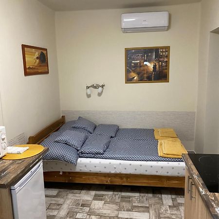 Levendula Vendeghaz Apartment Хайдубьосьормени Екстериор снимка