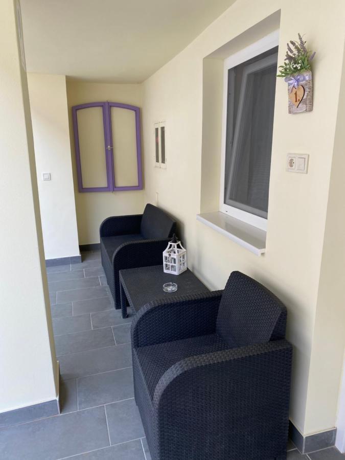 Levendula Vendeghaz Apartment Хайдубьосьормени Екстериор снимка