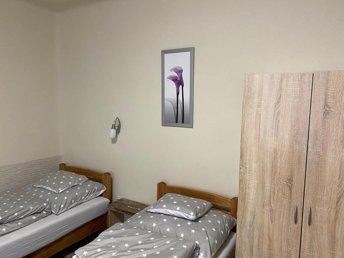 Levendula Vendeghaz Apartment Хайдубьосьормени Екстериор снимка