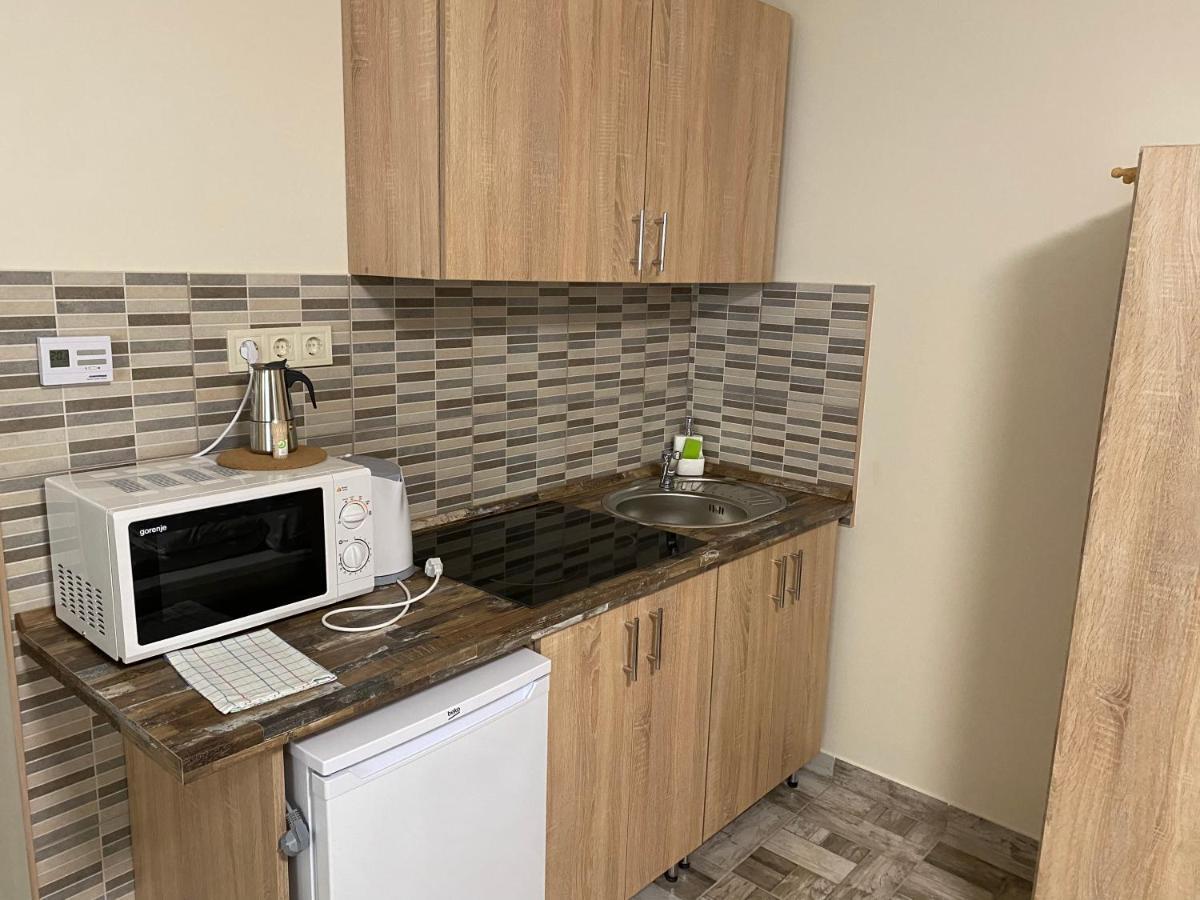 Levendula Vendeghaz Apartment Хайдубьосьормени Екстериор снимка