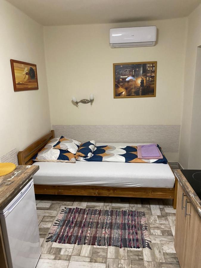 Levendula Vendeghaz Apartment Хайдубьосьормени Екстериор снимка