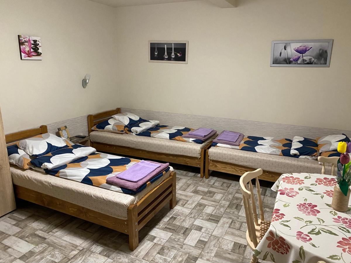 Levendula Vendeghaz Apartment Хайдубьосьормени Екстериор снимка